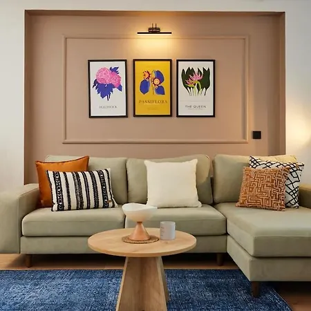 2br Apt With Private Terrace Near Galata Tower 2 * Istanboel