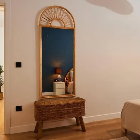 2br Apt With Private Terrace Near Galata Tower 2 *