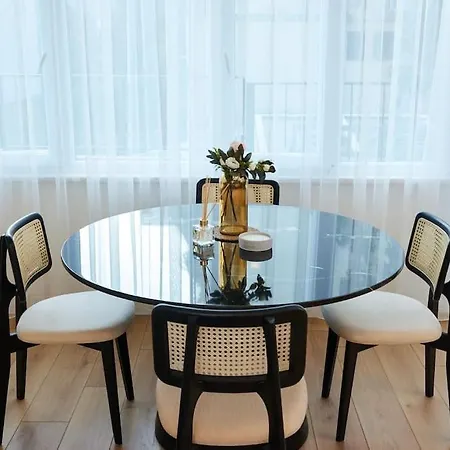 2br Apt With Private Terrace Near Galata Tower 2 * Istanboel