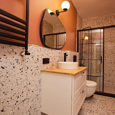 2br Apt With Private Terrace Near Galata Tower 2
